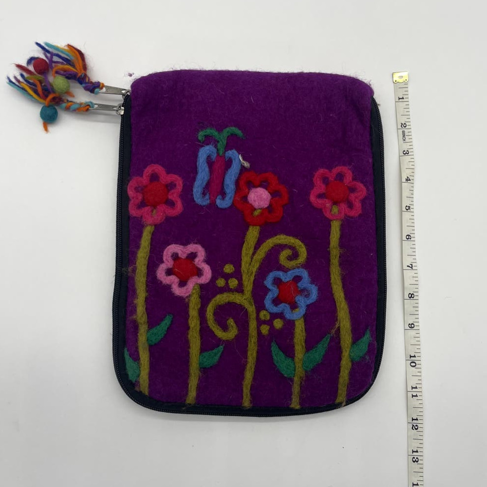Wool Tablet/eReader Zippered Sleeve - Picture 5 of 6